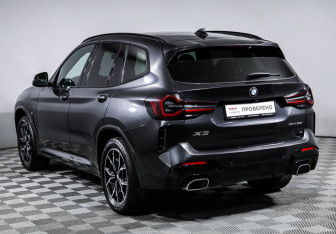 Подержанный автомобиль BMW X3 2024 года (7 фото)