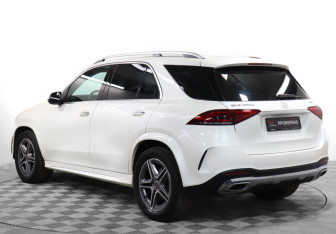 Подержанный автомобиль Mercedes-Benz GLE 2020 года (7 фото)
