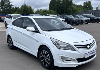Подержанный автомобиль Hyundai Solaris Sedan 2014 года (3 фото)