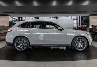 Новый Mercedes-Benz GLC AMG 2025 (4 фото)