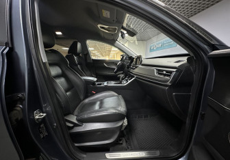 Подержанный автомобиль Chery Tiggo 8 2020 года (9 фото)