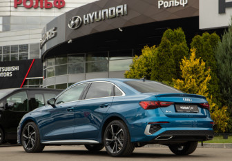 Подержанный автомобиль Audi A3 Sedan 2021 года (5 фото)