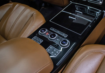 Подержанный автомобиль Land Rover Range Rover 2013 года (22 фото)