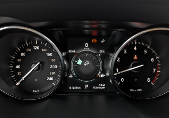 Подержанный автомобиль Land Rover Range Rover Evoque 2015 года (13 фото)