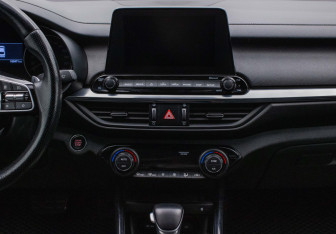 Подержанный автомобиль Kia Cerato Sedan 2021 года (14 фото)