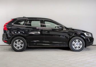 Подержанный автомобиль Volvo XC60 2017 года (5 фото)