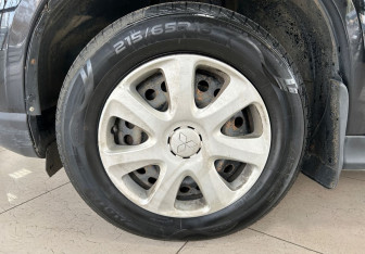 Подержанный автомобиль Mitsubishi ASX 2011 года (21 фото)