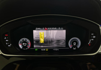 Подержанный автомобиль Audi A8 2020 года (23 фото)