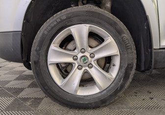 Подержанный автомобиль Skoda Yeti 2013 года (12 фото)