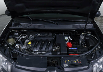 Подержанный автомобиль Renault Logan Sedan 2018 года (7 фото)