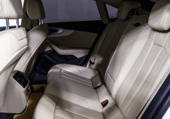 Подержанный автомобиль Audi A5 Liftback 2019 года (13 фото)