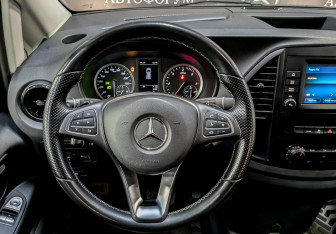 Подержанный автомобиль Mercedes-Benz Vito 2021 года (22 фото)
