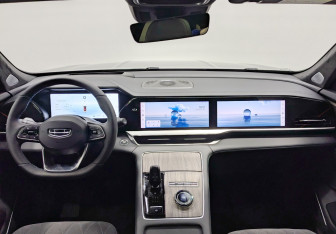 Новый Geely Monjaro 2025 (10 фото)