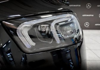 Подержанный автомобиль Mercedes-Benz GLE 2022 года (17 фото)