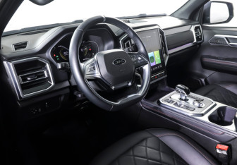 Подержанный автомобиль JAC T9 2025 года (15 фото)