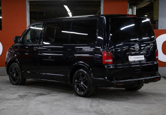 Подержанный автомобиль Volkswagen Multivan 2010 года (7 фото)