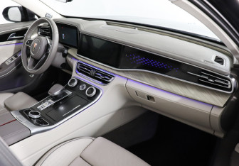 Подержанный автомобиль Hongqi H9 2022 года (10 фото)