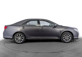 Подержанный автомобиль Toyota Camry Sedan 2014 года (4 фото)