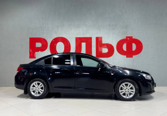 Подержанный автомобиль Chevrolet Cruze Sedan 2013 года (3 фото)