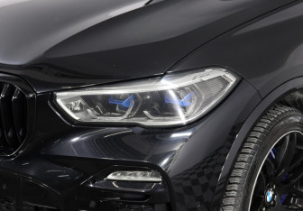 Подержанный автомобиль BMW X5 2019 года (7 фото)