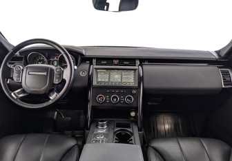 Подержанный автомобиль Land Rover Discovery 2018 года (14 фото)