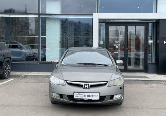 Подержанный автомобиль Honda Civic Sedan 2008 года (2 фото)