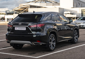 Подержанный автомобиль Lexus RX 2020 года (5 фото)