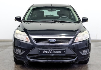 Подержанный автомобиль Ford Focus Hatchback 2010 года (2 фото)