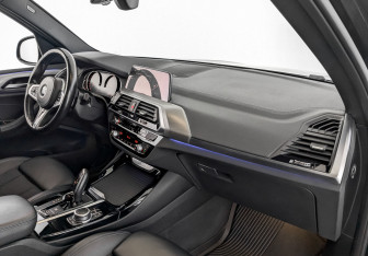 Подержанный автомобиль BMW X3 2021 года (11 фото)