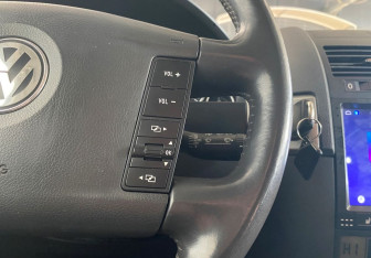 Подержанный автомобиль Volkswagen Touareg 2010 года (15 фото)