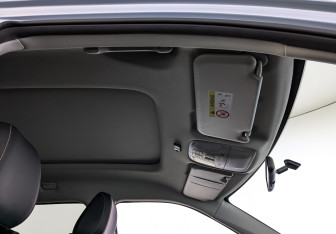 Подержанный автомобиль Москвич 3е 2023 года (22 фото)