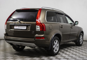 Подержанный автомобиль Volvo XC90 2012 года (5 фото)