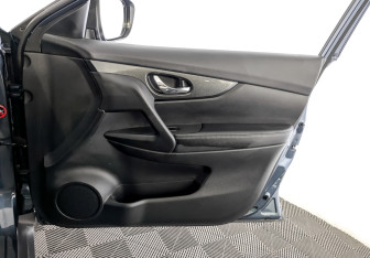 Подержанный автомобиль Nissan X-Trail 2016 года (24 фото)