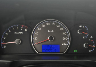 Подержанный автомобиль Hyundai Elantra Sedan 2007 года (12 фото)