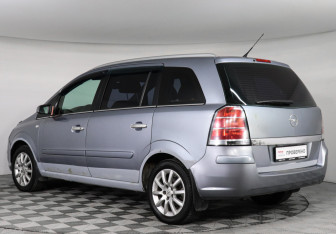 Подержанный автомобиль Opel Zafira Compactvan 2007 года (4 фото)