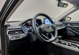 Подержанный автомобиль Geely Emgrand 2024 года (15 фото)