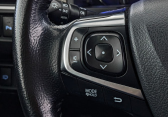 Подержанный автомобиль Toyota Camry Sedan 2017 года (27 фото)