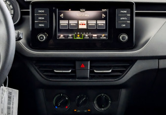 Подержанный автомобиль Skoda Rapid Liftback 2021 года (15 фото)