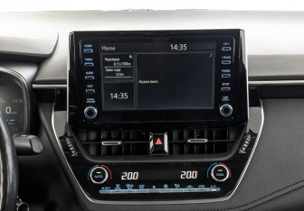 Подержанный автомобиль Toyota Corolla Sedan 2021 года (17 фото)