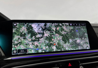 Подержанный автомобиль BMW X7 2020 года (24 фото)