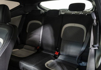 Подержанный автомобиль Kia Ceed Hatchback 2017 года (12 фото)