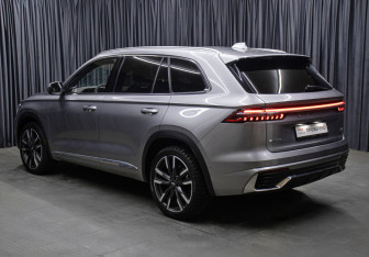 Подержанный автомобиль Geely Monjaro 2023 года (7 фото)