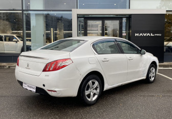 Подержанный автомобиль Peugeot 508 Sedan 2012 года (5 фото)