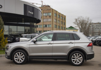 Подержанный автомобиль Volkswagen Tiguan 2020 года (8 фото)