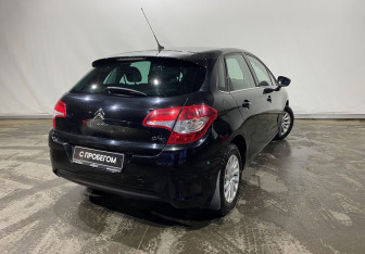 Подержанный автомобиль Citroen C4 Hatchback 2012 года (6 фото)