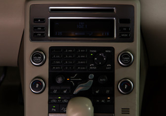 Подержанный автомобиль Volvo XC70 2008 года (18 фото)