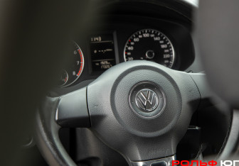 Подержанный автомобиль Volkswagen Jetta Sedan 2014 года (11 фото)