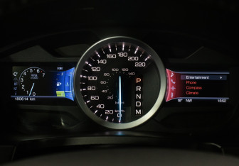 Подержанный автомобиль Ford Explorer 2012 года (13 фото)