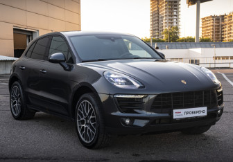 Подержанный автомобиль Porsche Macan 2016 года (3 фото)