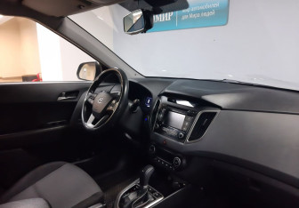 Подержанный автомобиль Hyundai Creta 2017 года (16 фото)